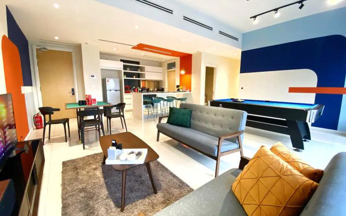 Condo w Pool table/Karaoke/Gathering, 11 Pax