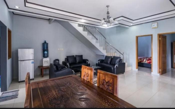 villa mutiara citra puncak bu eva