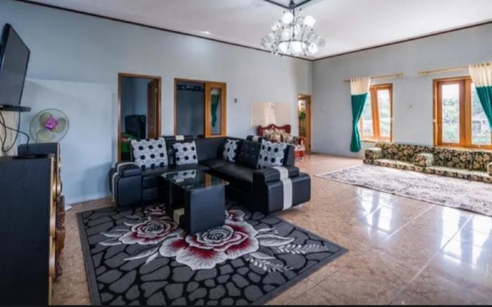 villa mutiara citra puncak bu eva