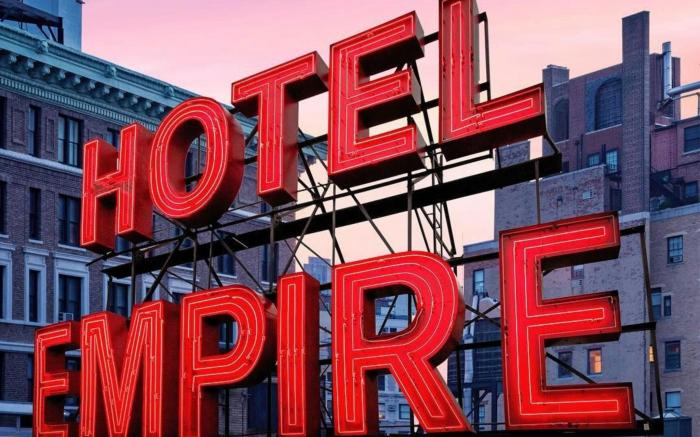 Empire Hotel
