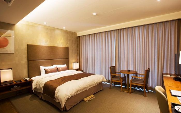 Tongyeong Donggyeong Hotel