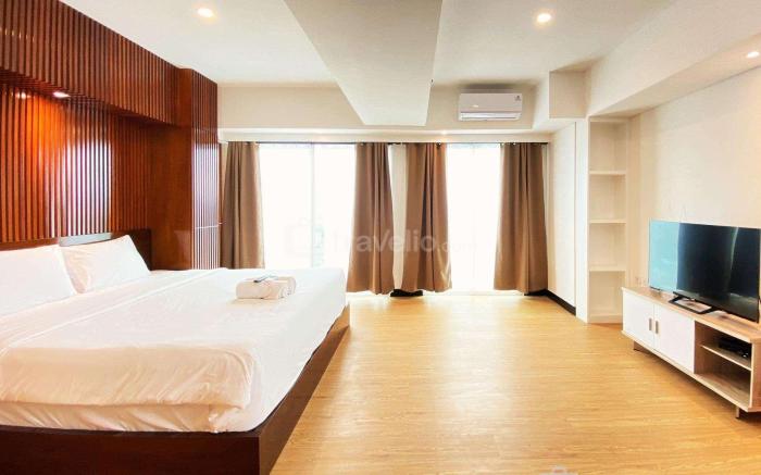 Modern Studio Room Tamansari La Grande By Travelio