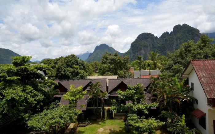 Hana Riverside Hotel