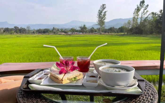 Phu Ing Na Café & Resort