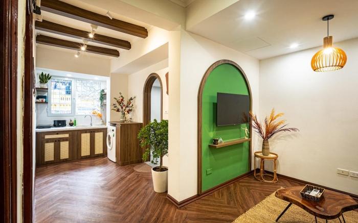 The 1923 Home w/ patio & tub 5' to HoanKiem lake