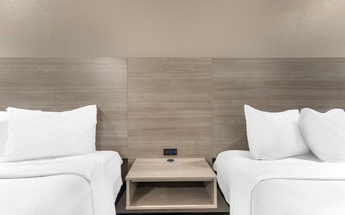 Red Roof Inn Suffolk