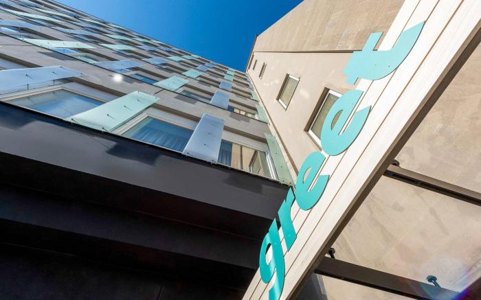 greet Berlin Alexanderplatz