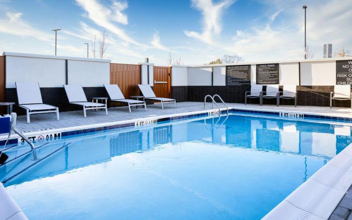 Fairfield Inn & Suites Canton Riverstone Parkway