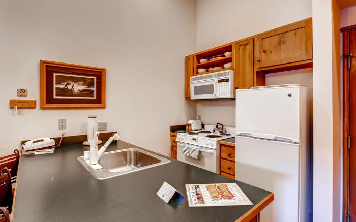 Jackpine & Black Bear Lodge