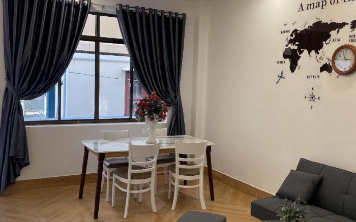 Beautiful Room with balcony, 400m to Pink Church 