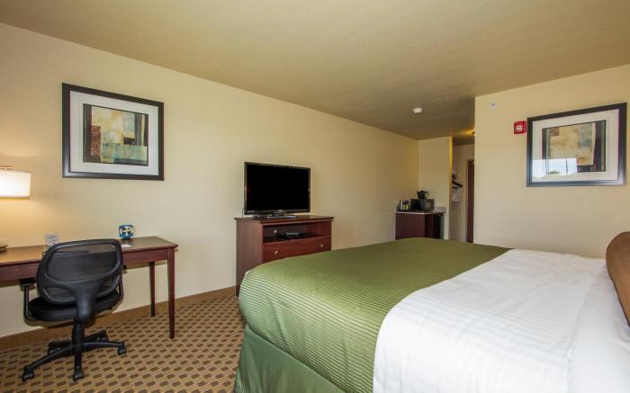 Cobblestone Inn & Suites - Corry