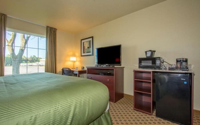 Cobblestone Inn & Suites - Corry
