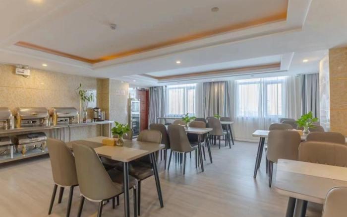 Shell Hotel Hefei Yaohai District Changjiang East Road Longgang Station