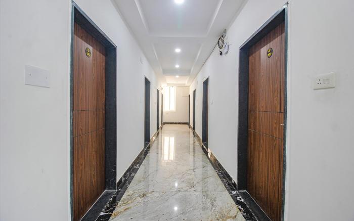 FabHotel W Grand Suites - Nr Lanco Hills, Manikonda