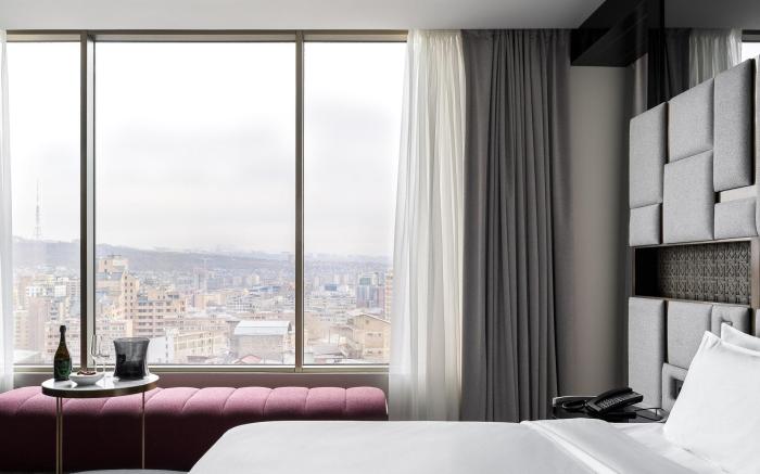 SEVEN VISIONS HOTEL, The DVIN