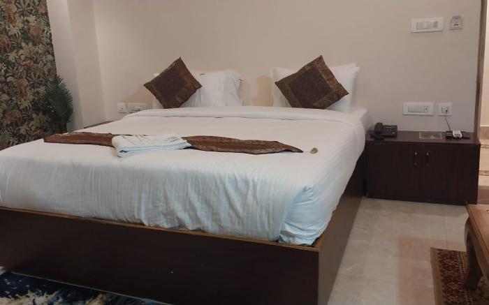 HOTEL SARNATH INTERNATIONAL