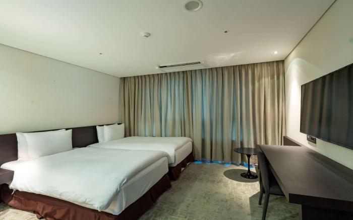 Ramada Encore by Wyndham CheonAn