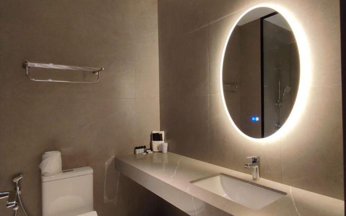 J HOTEL