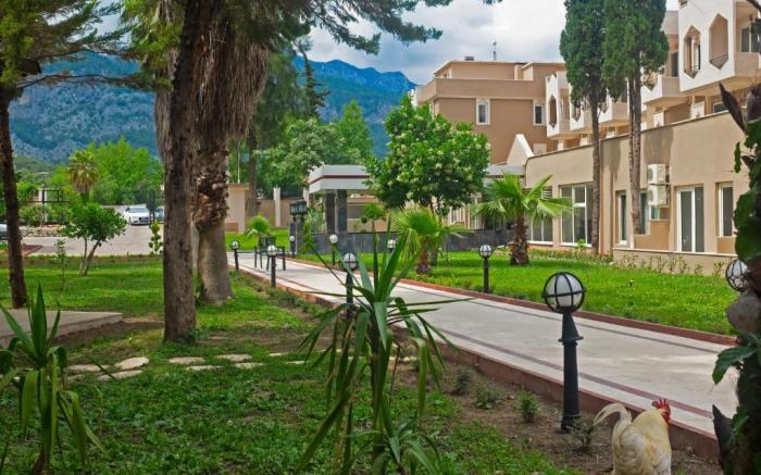 Alexius Beach Hotel