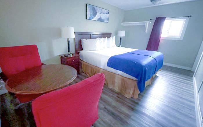 OMEO Suites Glass Beach