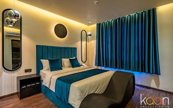 Midas Hotel