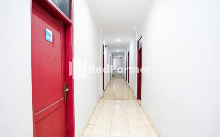 Hotel Serena Anggrek near Manhattan Times Square Mall Medan Mitra RedDoorz