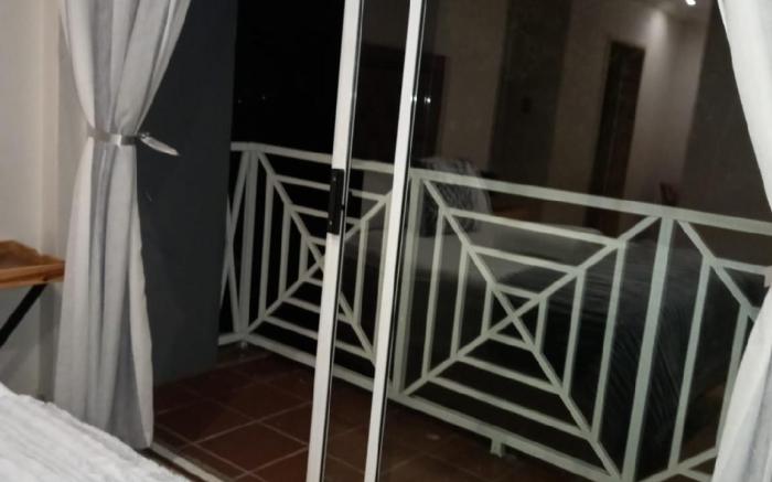 Lelapa La Baphogole, self catering 3 bedroom home