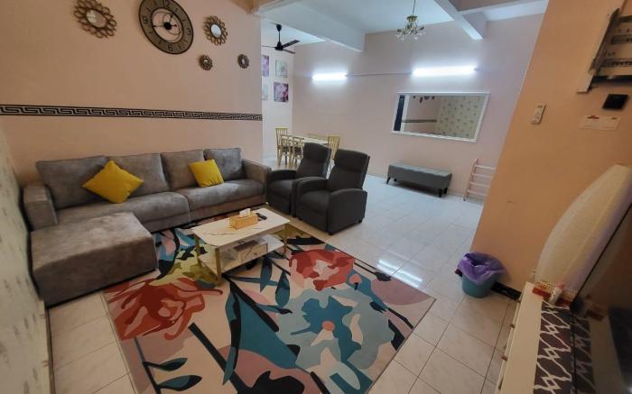 Miyaki Homestay. Cyclist Friendly