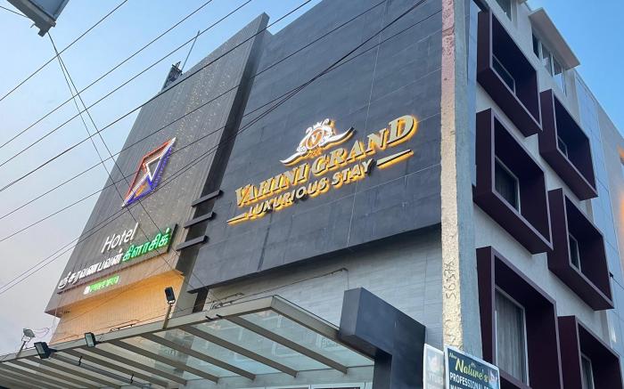 HOTEL VAHINI GRAND