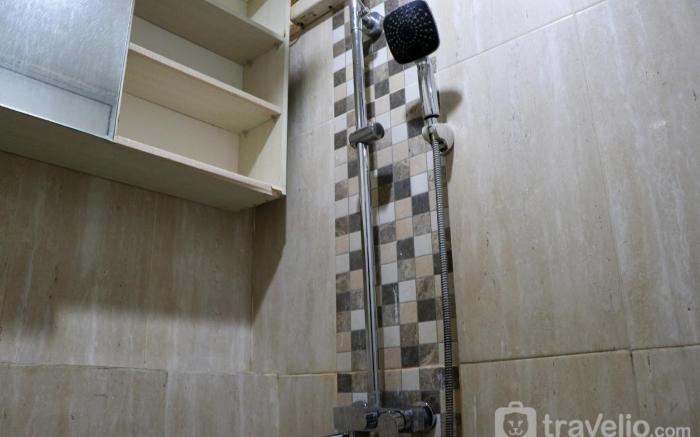 Enjoy Studio at Green Pramuka City Apt By Travelio