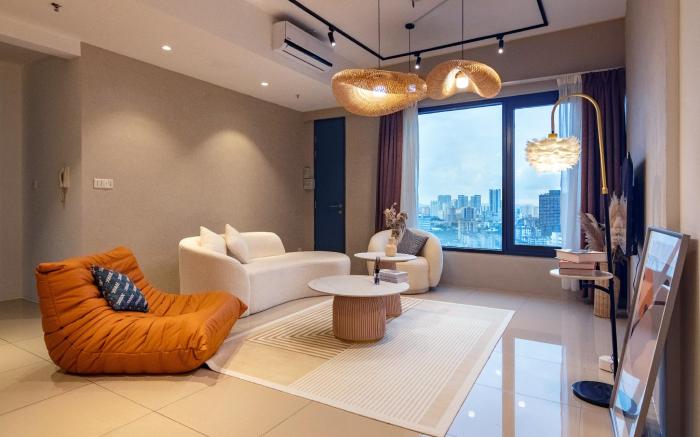 D Amour, Dual-Key Designer Condo 2+1BR by ALV