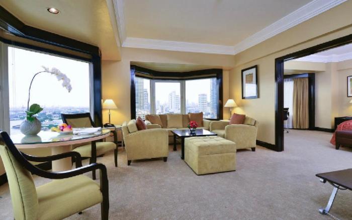 DIAMOND HOTEL MANILA ROOM For 1 to 2 Pax