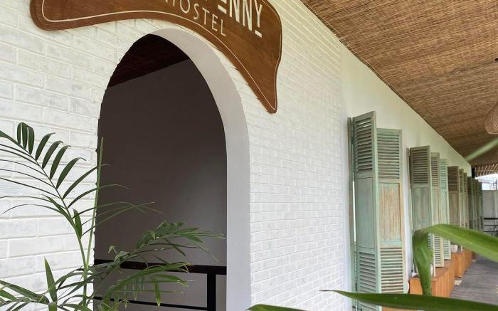 White Penny Hostel