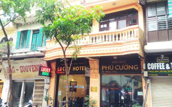 Lucky Central Hotel & Travel