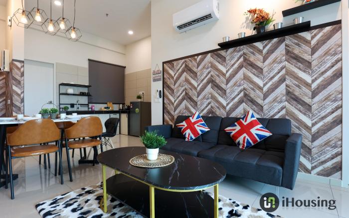 Ong Kim Wee Chilling W Family Suite 2315 iHousing