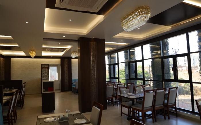 Blisss Hotel, Kolhapur 