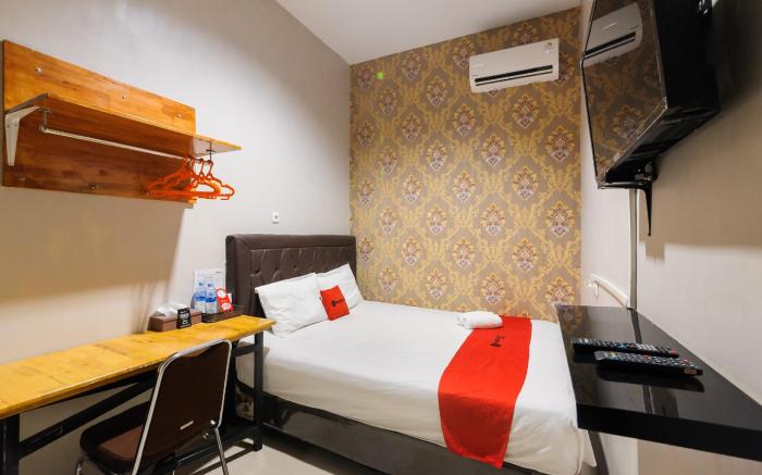 RedDoorz near Waterpark Citra Garden Medan