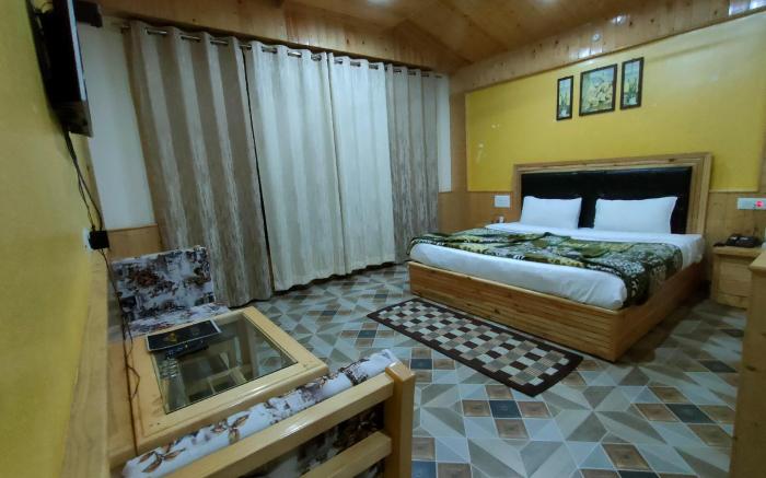Hotel Saryal