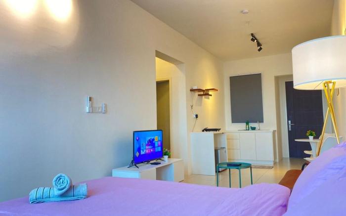 City Living Cozy Studio B @Meritus Residence
