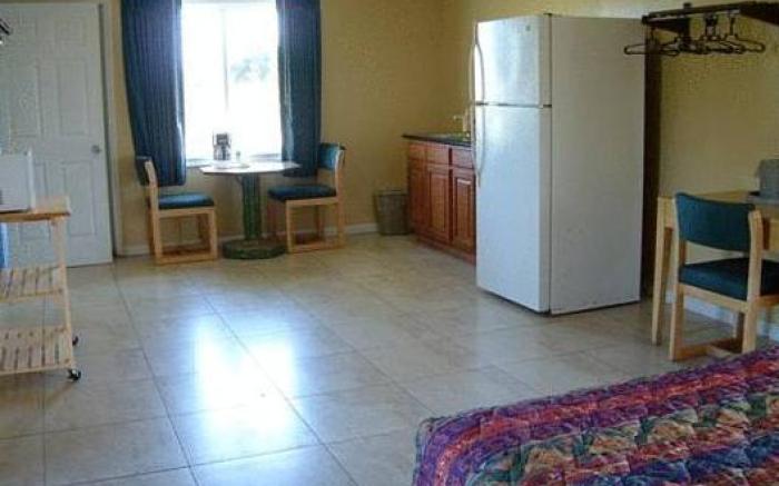 Everglades City Motel - Everglades Adventures Inn