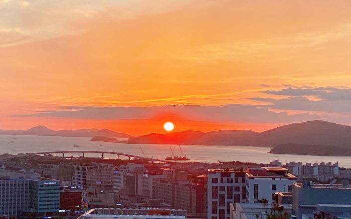 Yeongjong Shine Hotel