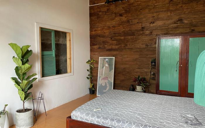 Cọ Cùn Homestay/ Handmade/ Paintings (1 qbed)
