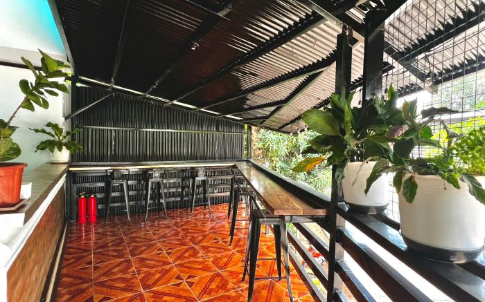 Jewel Tourist Inn