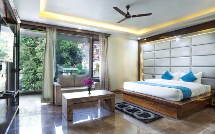 VinSober Monal
