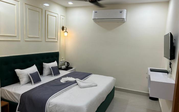 Hotel Cosmopolitan (Lucido grande LLP)