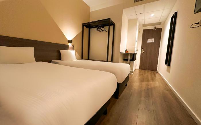 HOTELUX Amsterdam Airport Hotel