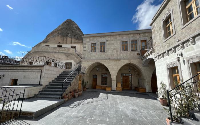 Cave Hotel Saksagan