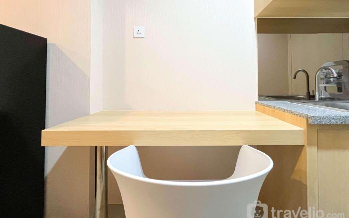 Cozy Studio at De Prima Apartment By Travelio