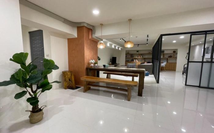 Holiday Apartment (for 4) near Beach