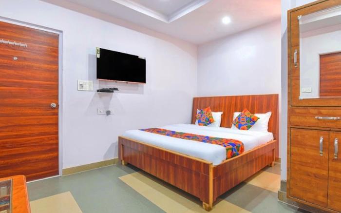 Hotel Avantika Palace 